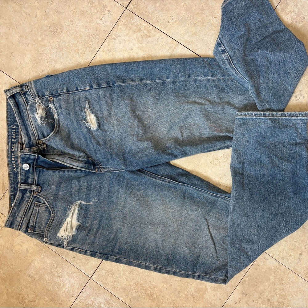 American Eagle Outfitters High-Rise Distressed Blue Women’s Jeans